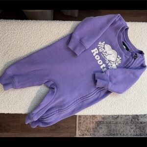 Roots onesie